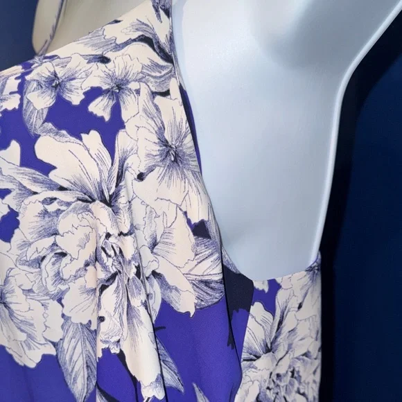 Tahari- NWT Purple Floral Maxi Dress with White Blooms Size Medium - Picture 7 of 13